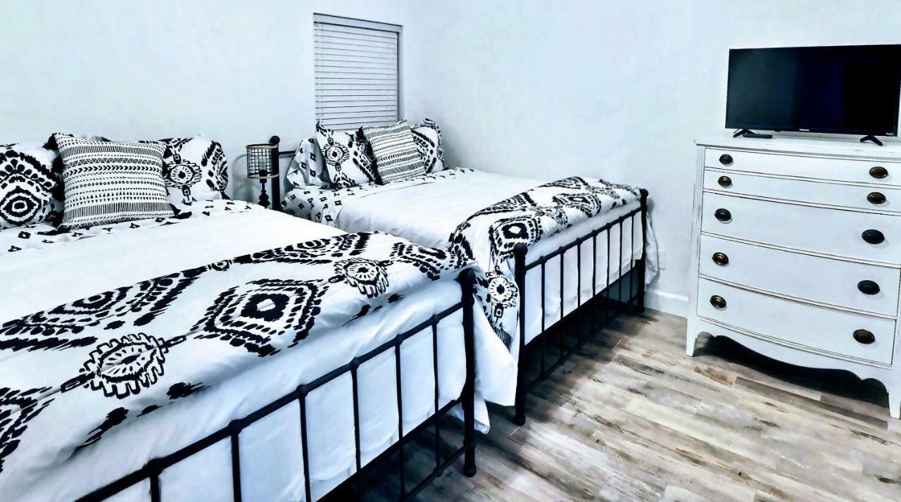 Barefoot Bliss - Beachfront Condo - Sleeps 12 Panama City Beach Exterior foto